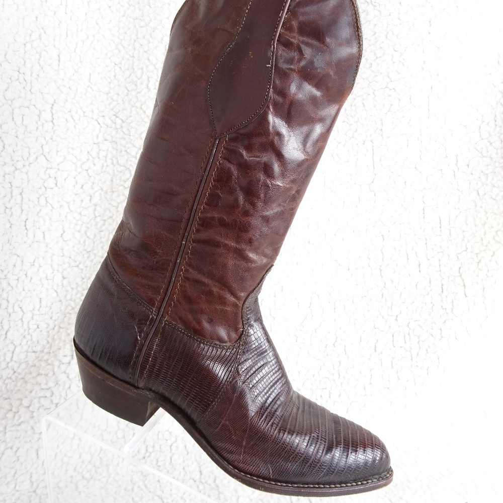 Wrangler Women's  sz 6 Burgundy Leather Shoes Casu